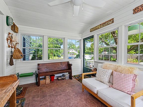 5th image of 10 Dorrance St