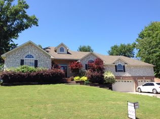 1919 Lee Creek Dr, Van Buren, AR 72956
