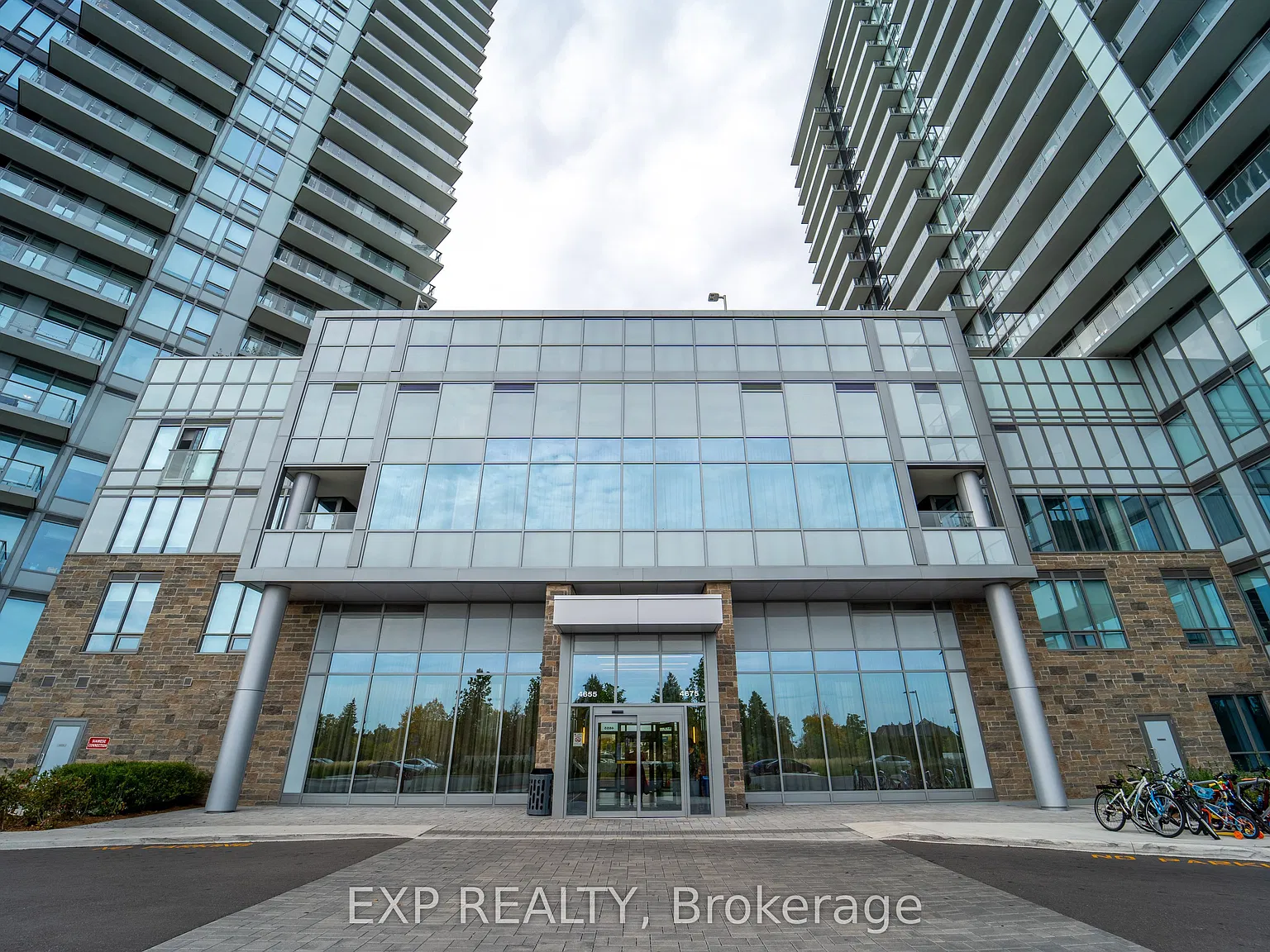 2 bed, $3,400 — Photo 1