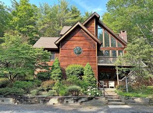 29 Cricket Rdg, Bearsville, NY 12409