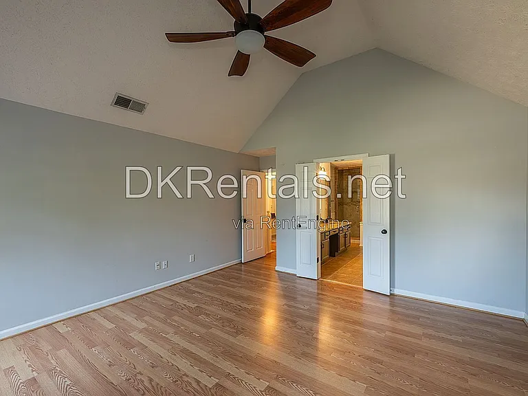 114 Eagle Glen Dr — Photo 21