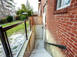 7 Vancho Cres S, Toronto, ON M9A 4Z1