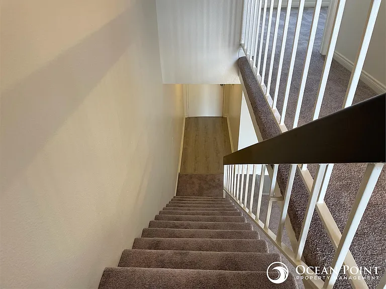 267 S Ventura Rd #287 — Photo 12