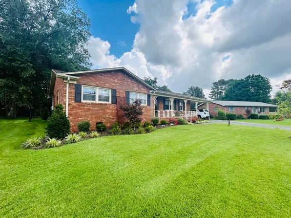 1608 Magnolia Dr, Murray, KY 42071