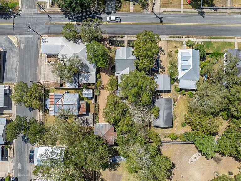 206 N Rusk St — Photo 44