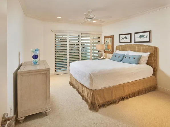 587 Bay Villas LN #87, NAPLES, FL 34108