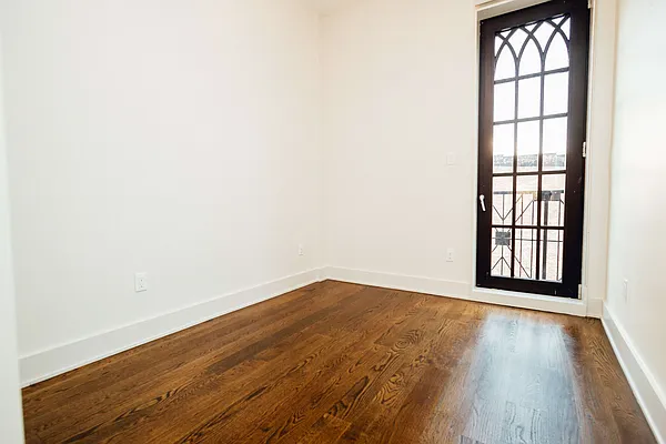 Rented by Nooklyn NYC LLC | media 34