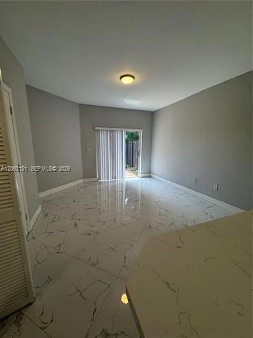 8360 NW 10th St th 9C, Miami, FL 33126 — Photo 4