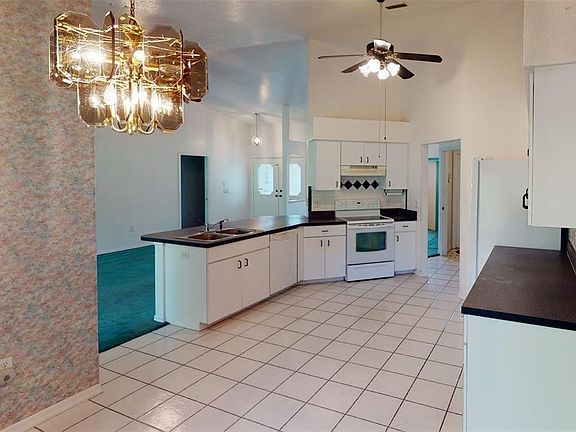 5th image of 2441 W Price Blvd
