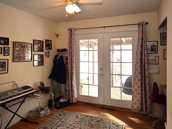 5th image of 1423 Peosta Ave