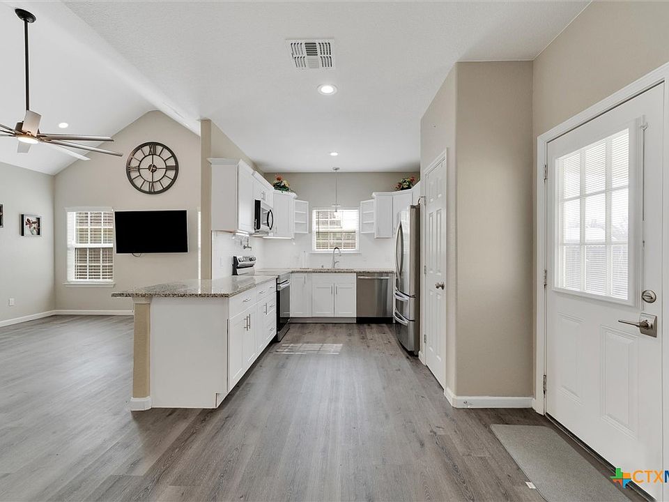 1st image of 320 Holly Ave