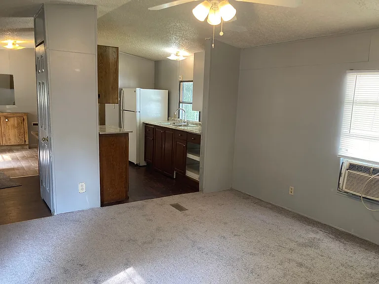 15 Cedar Ave — Photo 5