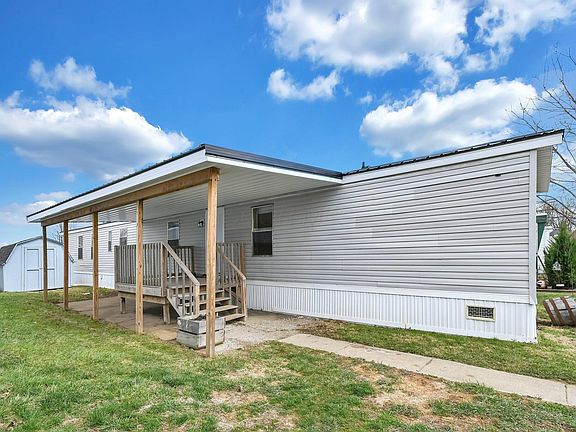 3rd image of 76 Yardner St Lot 33