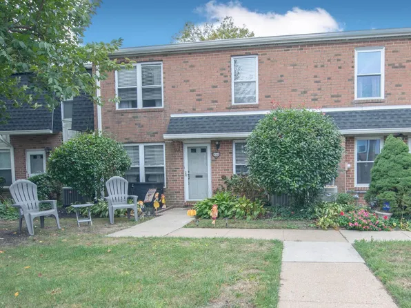 1062 Harbour Dr, Palmyra, NJ 08065
