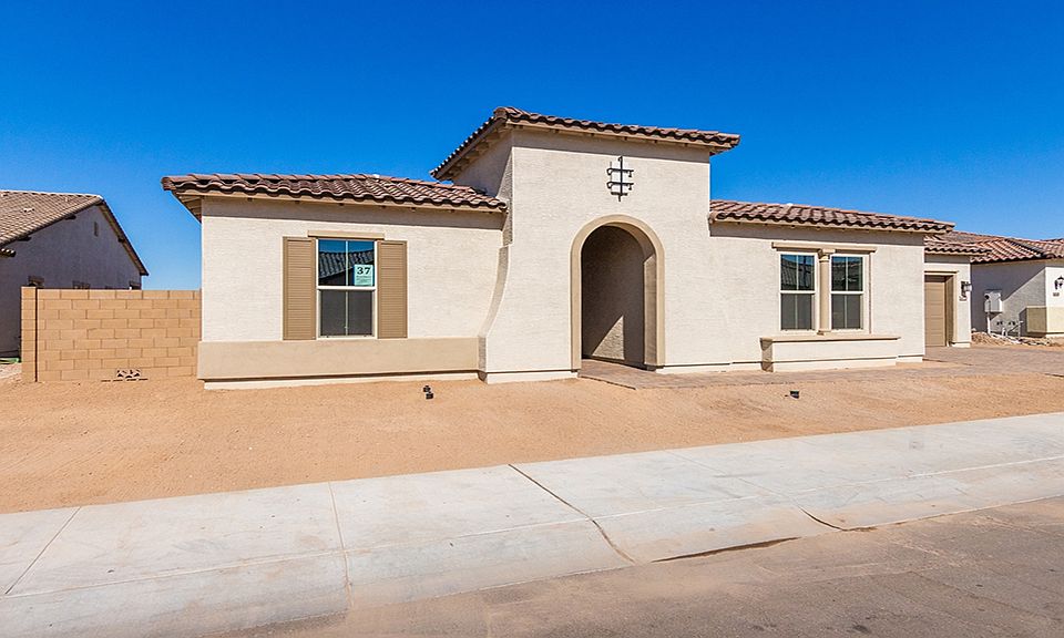 1st image of 4070 E Yellowstone Pl