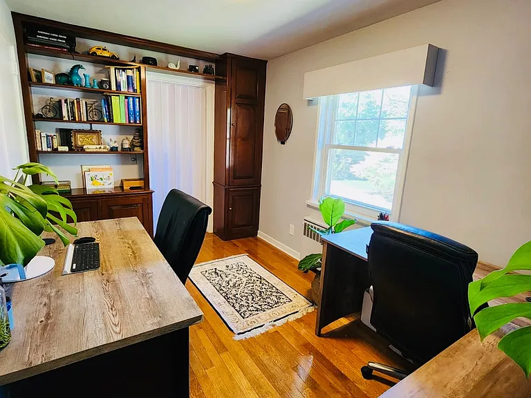 16 Grove St — Photo 4