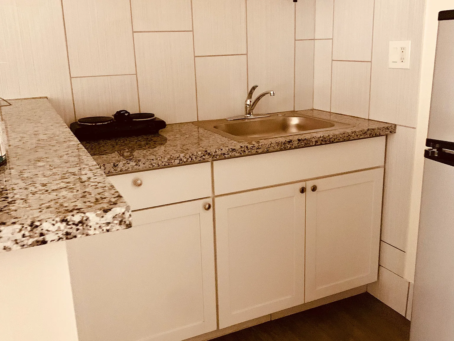 Studio, $950 — Photo 4