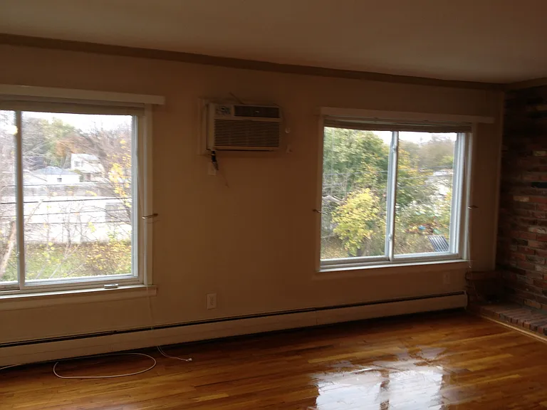 721 W Maple Rd #66 — Photo 10