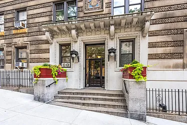 Rented by Bizzarro Agency