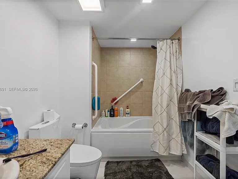 19501 W Country Club Dr #1904 — Photo 30