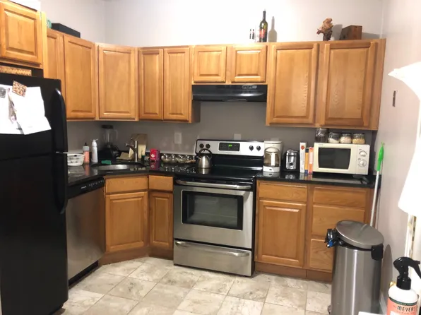 1075 Commonwealth Ave, Boston, MA 02215