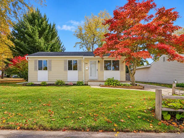 748 Glenwyth Rd, Brighton, MI 48116