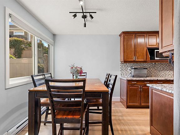 4th image of 10046 5th St #7
