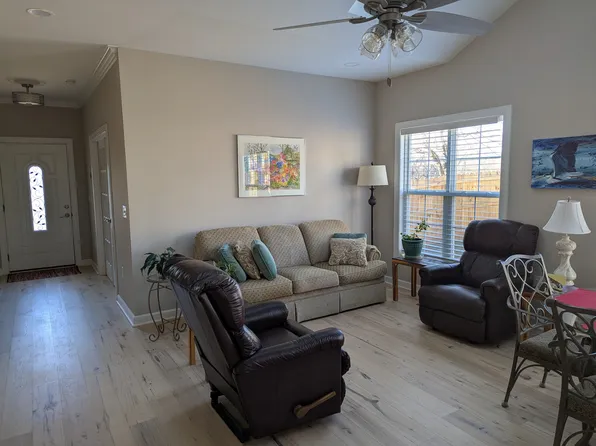 2315 Crestview Way, Winston Salem, NC 27103