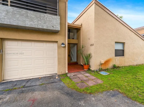 2944 W Missionwood Cir #D-14, Miramar, FL 33025