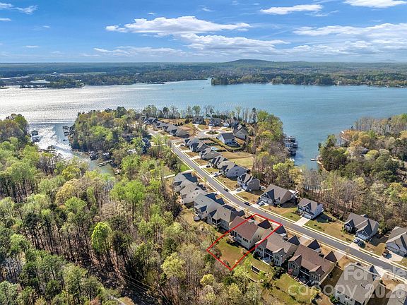 5th image of 16414 Cozy Cove Rd