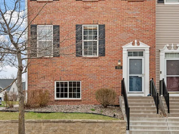 1751 Grove Dr, Shakopee, MN 55379