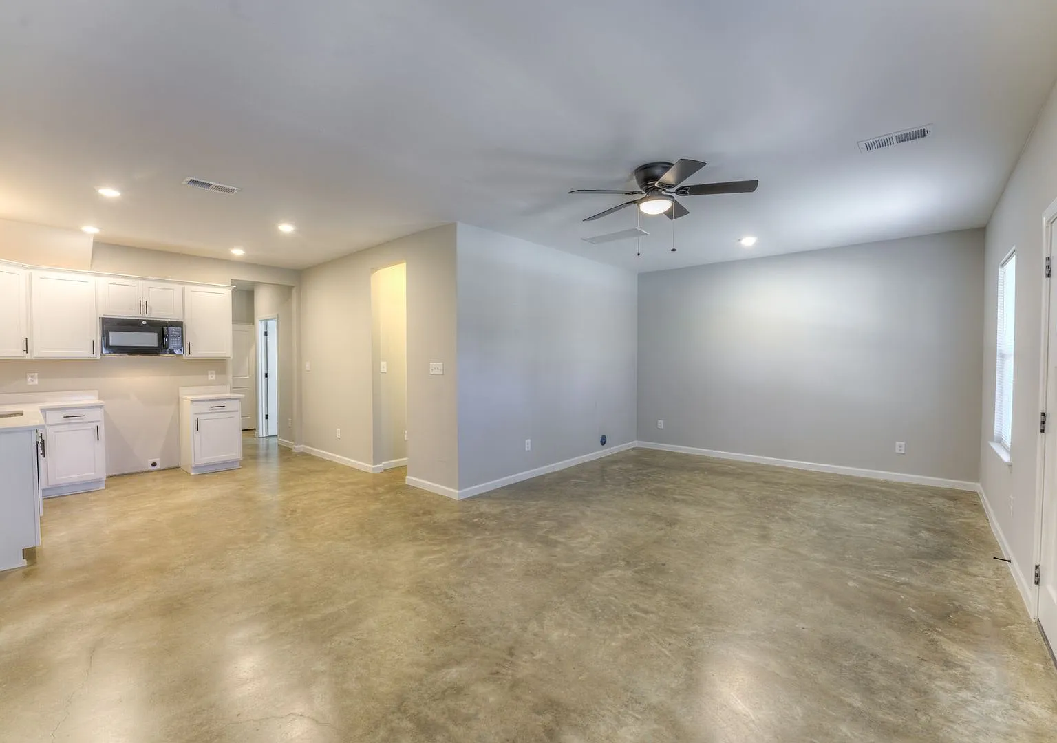 650-652 Ayers Street BLW — Photo 3