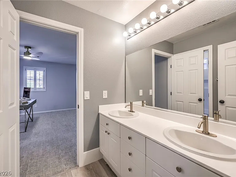 1676 Ravanusa Dr — Photo 32