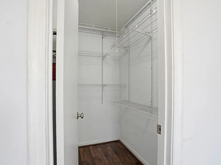 8633 Beekman Pl #33D — Photo 22