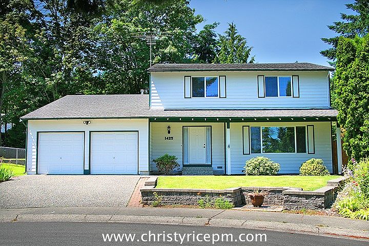 1st image of 1425 172nd Pl NE