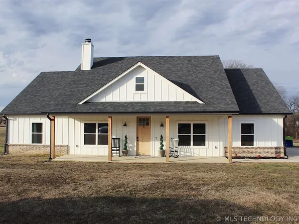 318 Twin Creeks Ln, Pryor, OK 74361