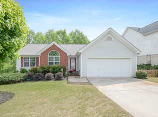 379 Burts Crossing Dr, Dawsonville, GA 30534