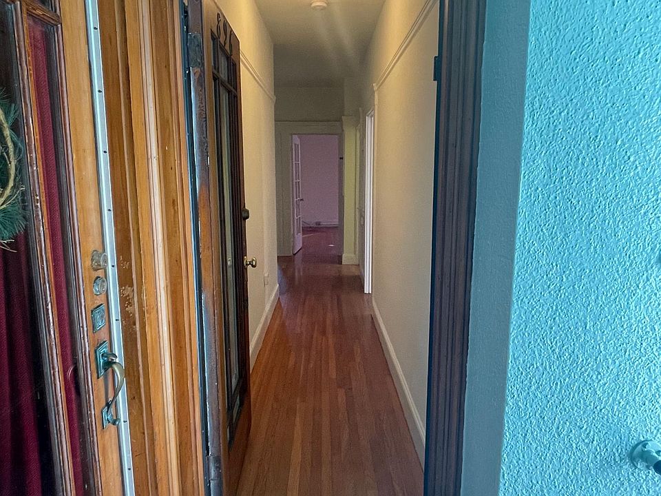 1st image of 896 38th Ave