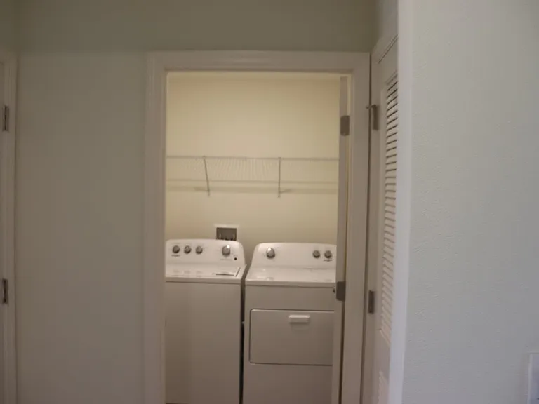 418 W Putting Green Ct — Photo 8