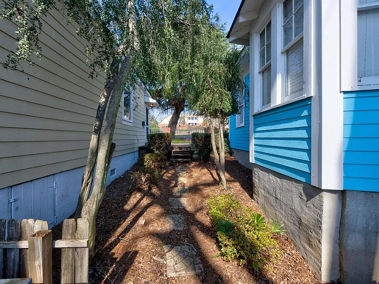 728 Blanding St — Photo 30