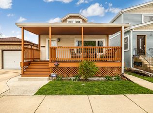 3329 N Osceola Ave, Chicago, IL 60634