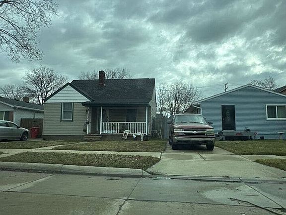 2nd image of 28800 Hillview St