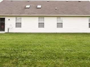 906 Inland Dr, Avon, IN