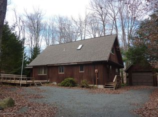 1285 Redwood Ter, Pocono Pines, PA 18350