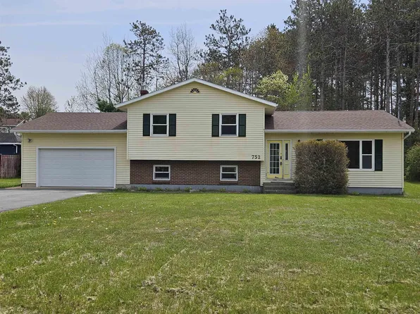 752 Balser Dr, Kingston, NS B0P 1R0