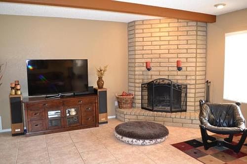 3rd image of 111 W Country Gables Dr