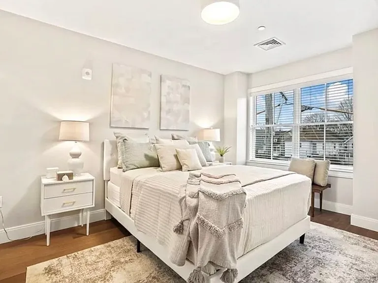 425 Lagrange St #210A — Photo 4
