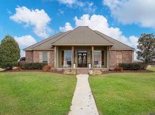 10562 Cessna St, Gonzales, LA 70737