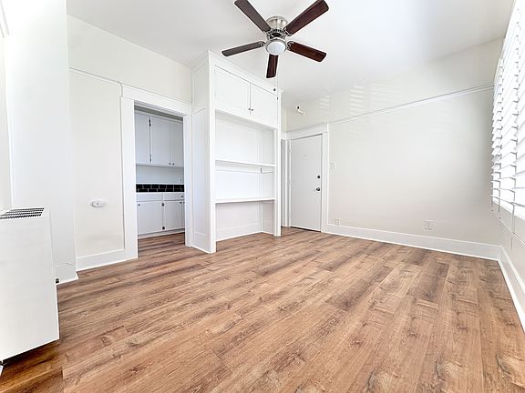 2nd image of 959 E Broadway APT 9
