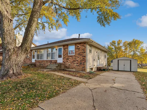 7708 Ridgemont Dr, Urbandale, IA 50322